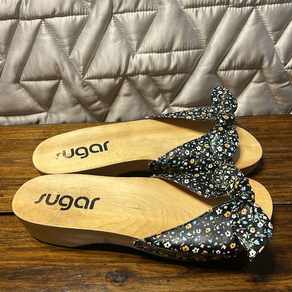 Sugar clogs - Picture 4 of 11
